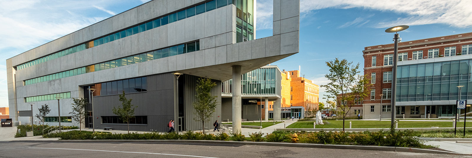 Exterior view of the University of Cincinnati Health Sciences Building.